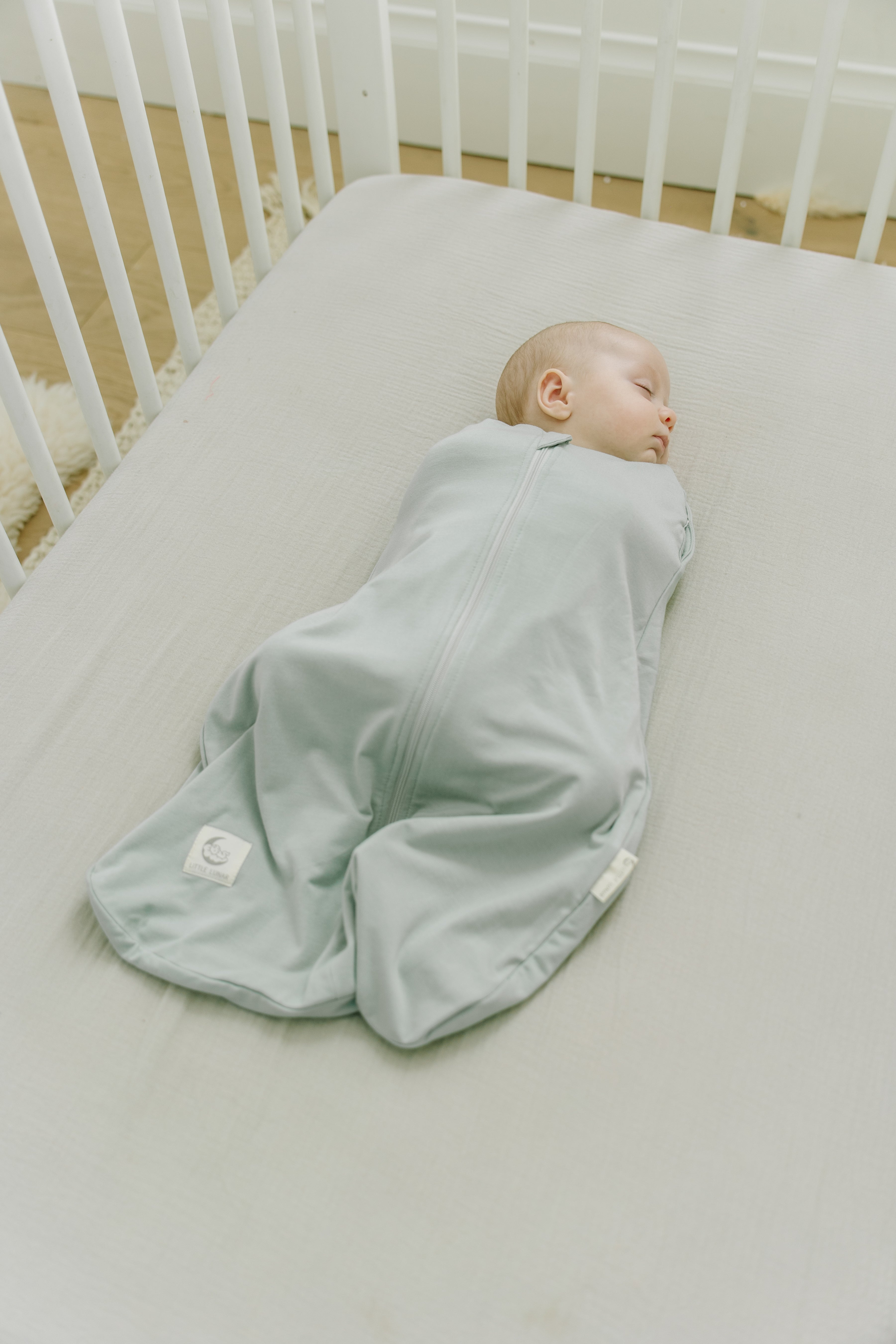 2-in-1 Bamboo Swaddle Sleeping Bag for Babies (0-6 Months)