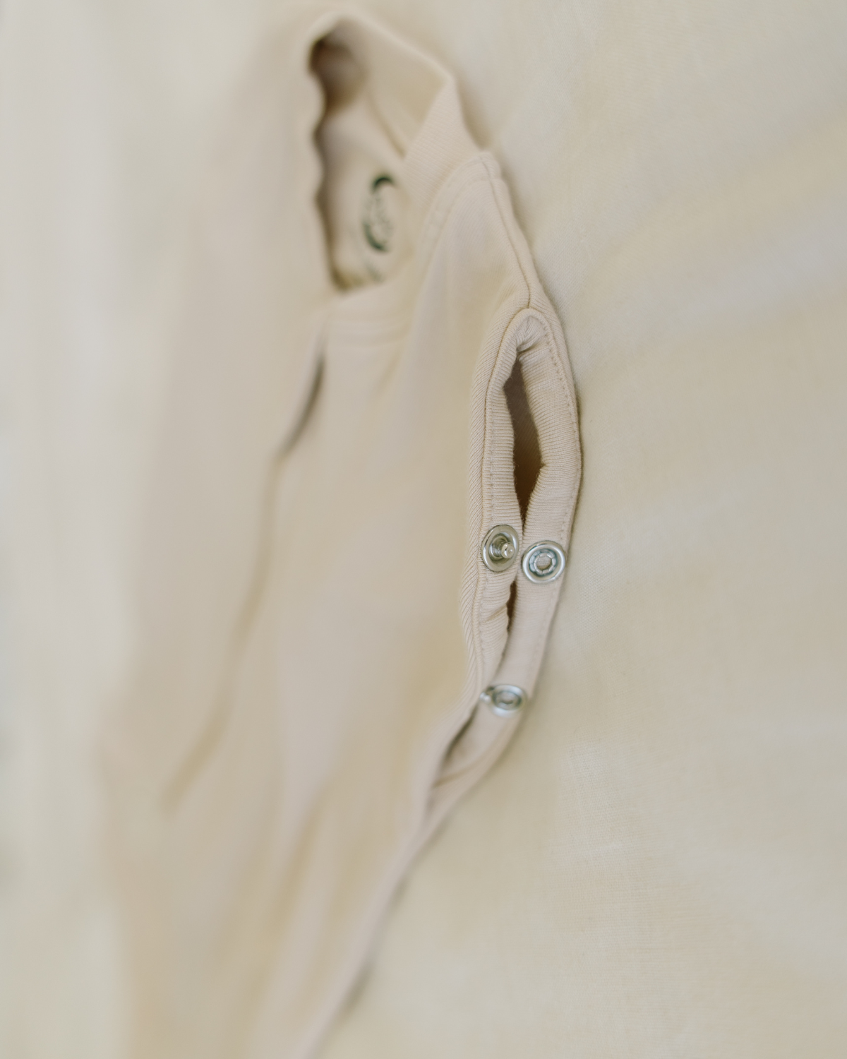 2-in-1 Bamboo Swaddle Sleeping Bag for Babies (0-6 Months)