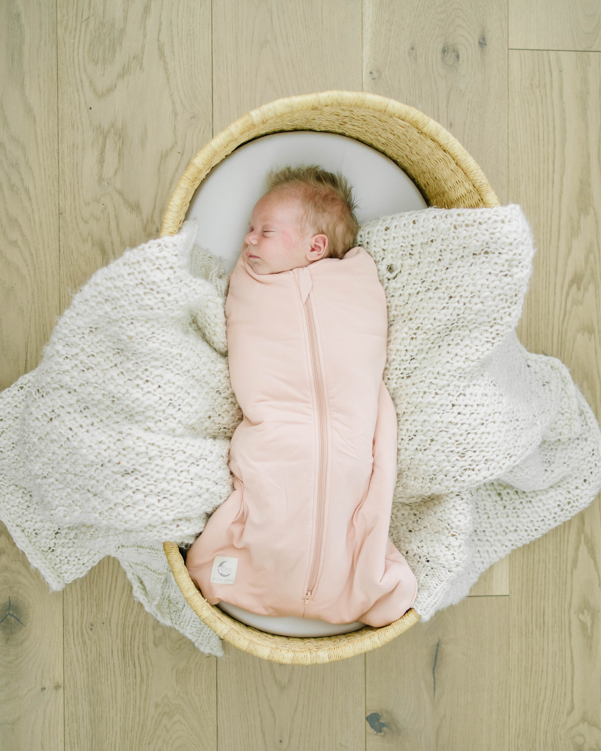 2-in-1 Bamboo Swaddle Sleeping Bag for Babies (0-6 Months)